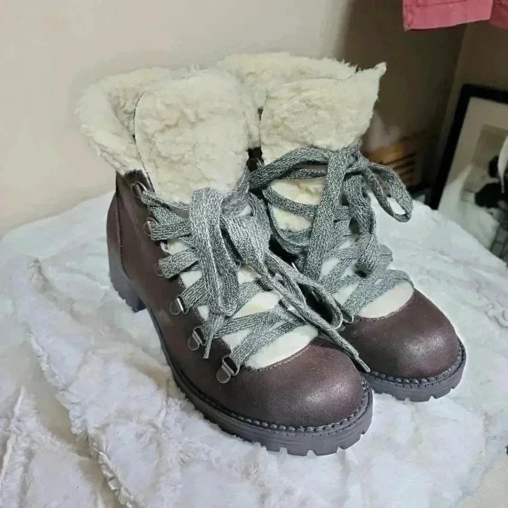 Madden Girl Brown Multi Bunt Faux Fur Cuff Lace Boots/Booties. Size 7.5 - Picture 10 of 10